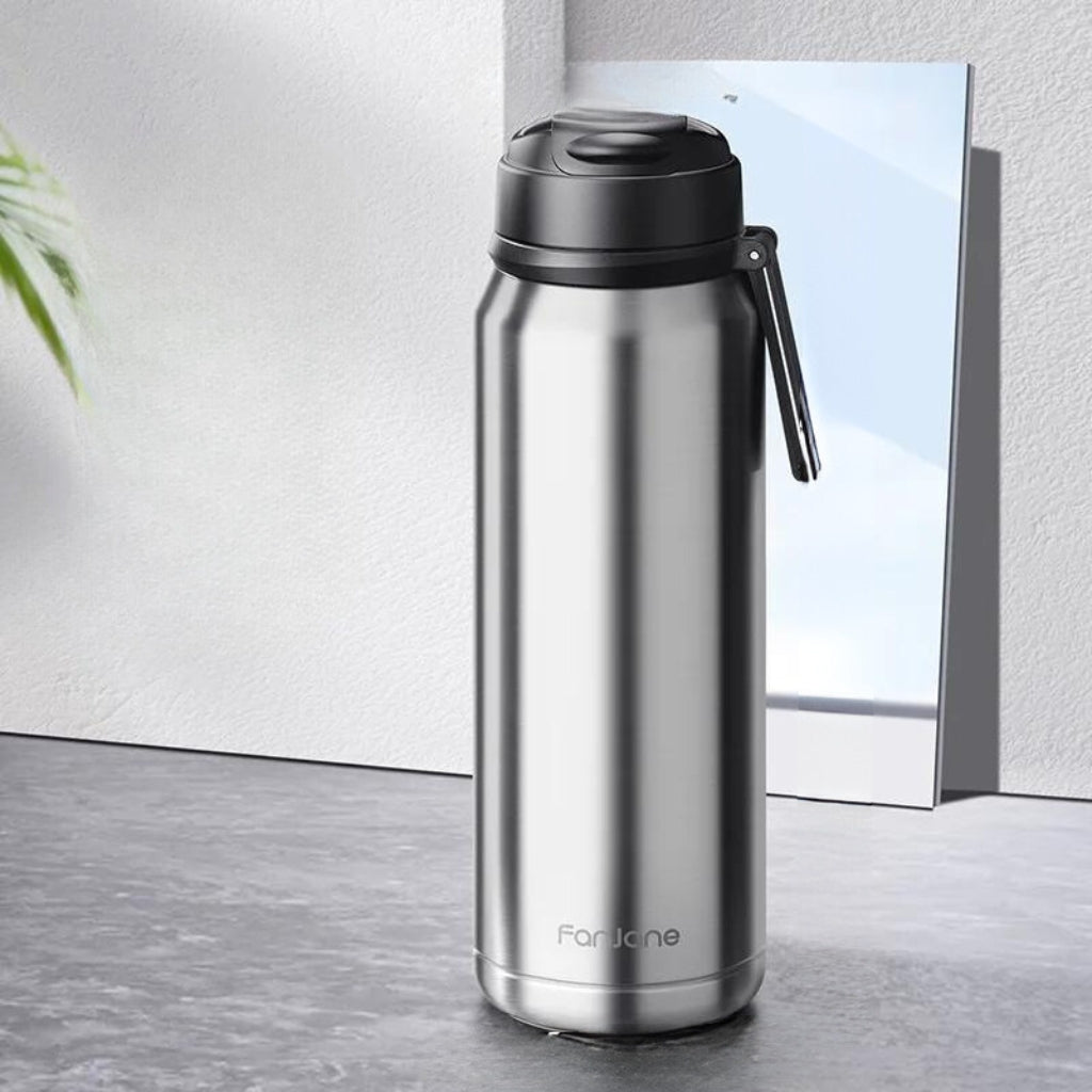 Isolierflasche mit Sieb