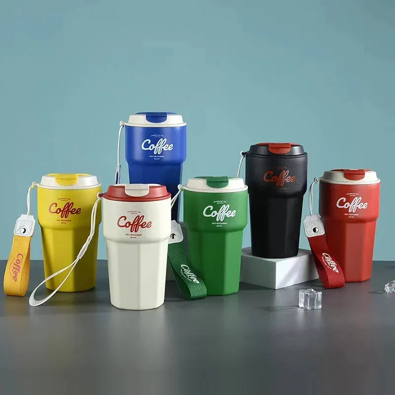 Kaffeebecher Auto